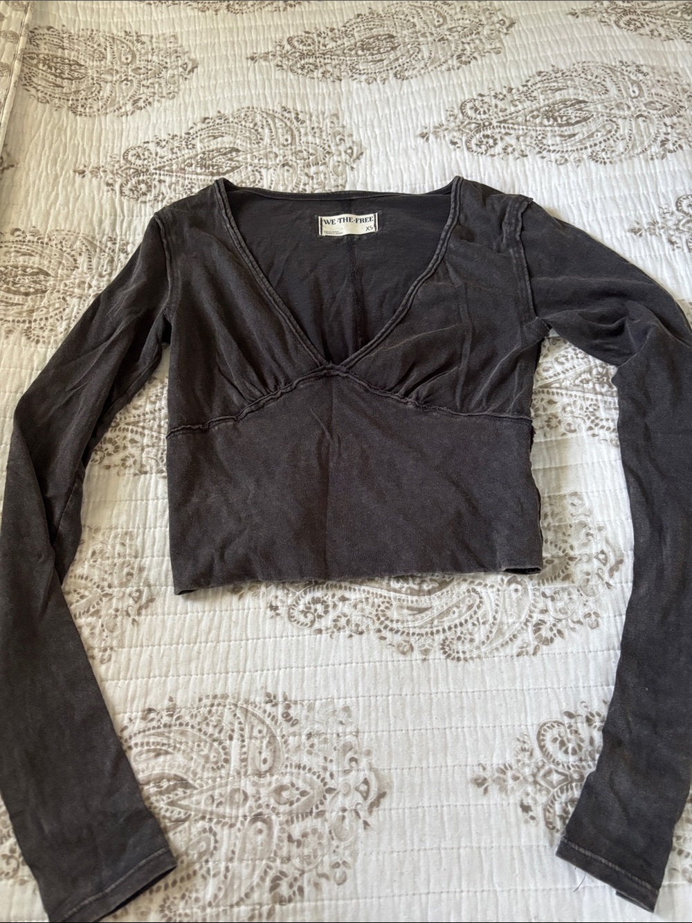 We The Free Black V-Neck Long-Sleeve Cropped Top NWOT